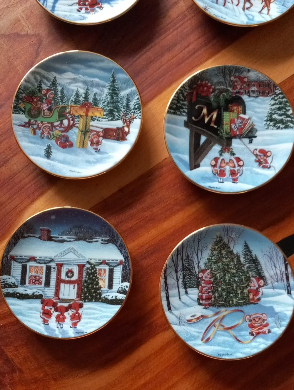The Bradford Exchange A Merry Little Christmas Collector Plates - Winter Scenery